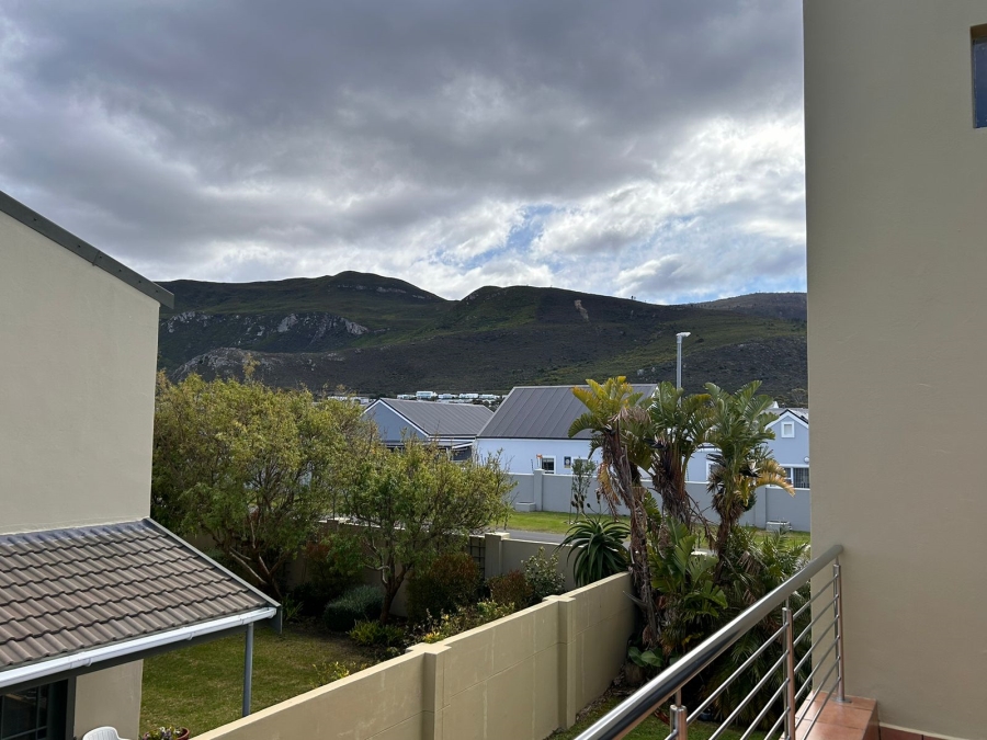 2 Bedroom Property for Sale in Sandbaai Western Cape